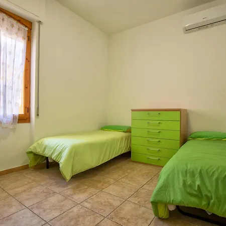 Central Beachside Two Apartments! * Alguer