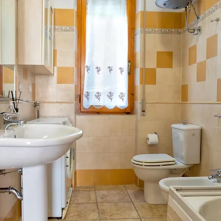 Central Beachside Two Apartments! * Alguer